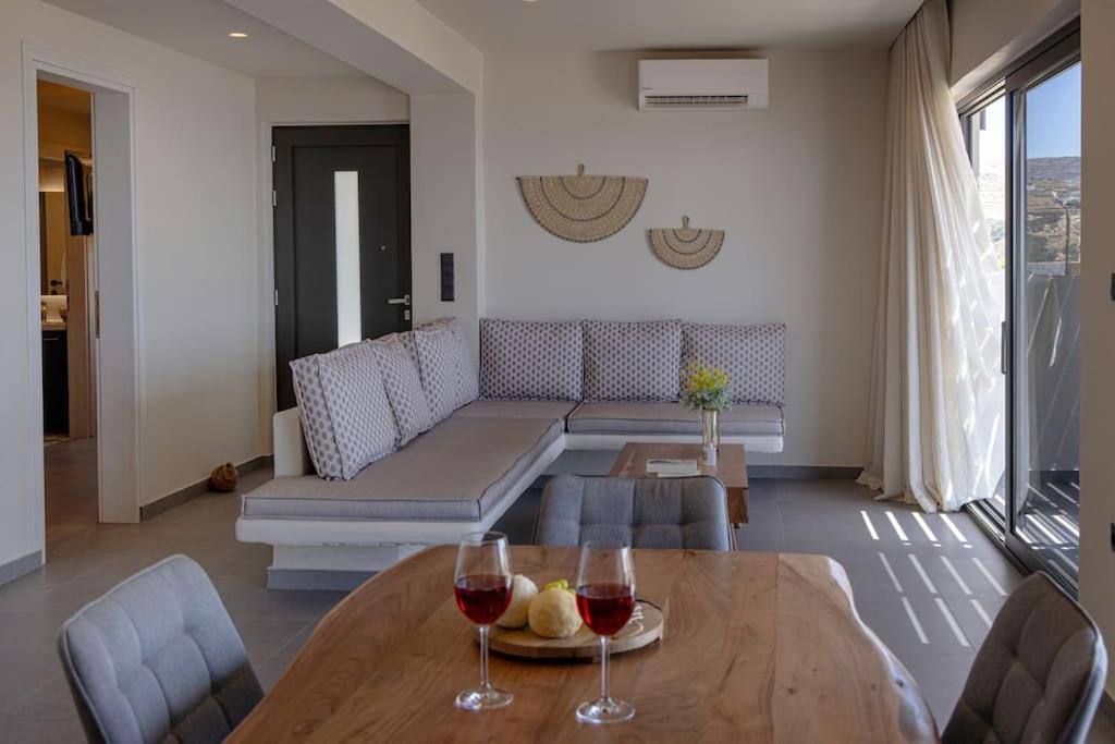 Pearl Suites And Villa Tínos Eksteriør billede