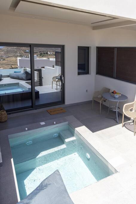 Pearl Suites And Villa Tínos Eksteriør billede